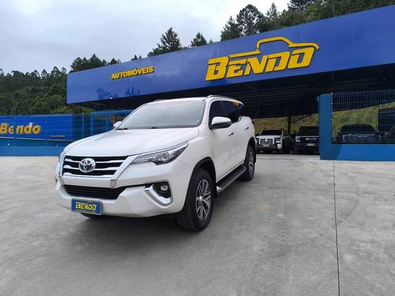 TOYOTA HILUX SW4 2.8 SRX 4X4 16V TURBO INTERCOOLER DIESEL 4P AUTOMÁTICO